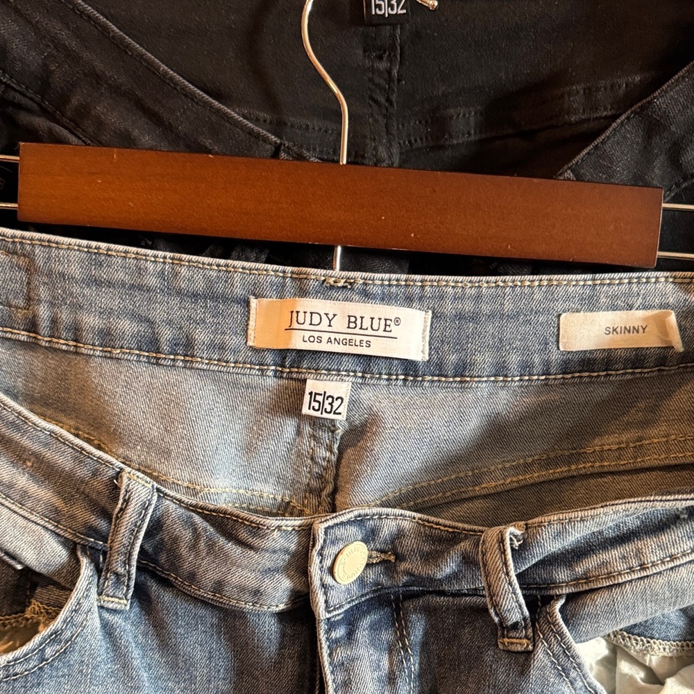 3 pairs of Judy Blue Light Wash Denim Jeans and two black pairs, 3 pair total